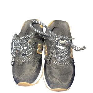 Infant new balance sneakers size 6